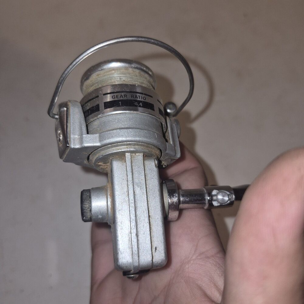 DAIWA 1500C Silver Series Vintage Spinning Reel Fishing Made in Japan Outdoors - Picture 4 of 5